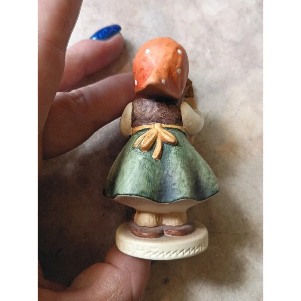 Goebel Hummel Chicken Licken 385/4/0 Figurine First Issue 1991 TMK6 W. Germany